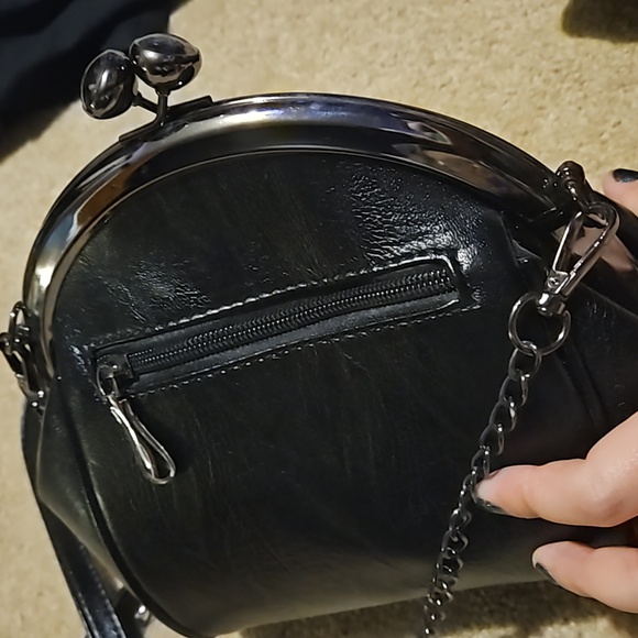 Clasp Purse - Picture 2 of 10